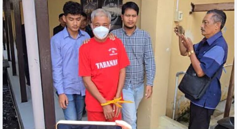 KADES PURWOREJO SRAGEN DI TAHAN.TILAP DANA SEWA TANAH KAS DESA